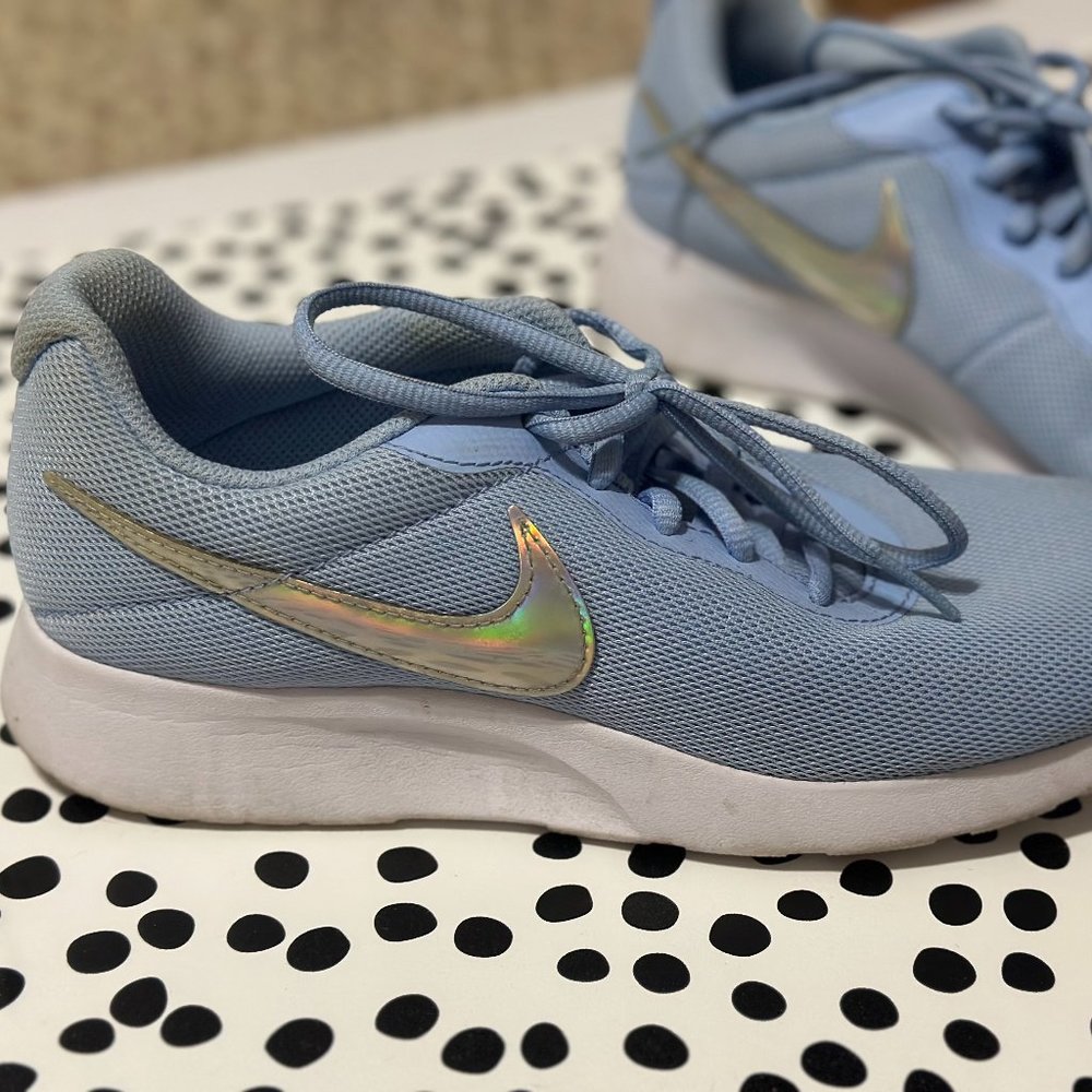 Iridescent Nike Tanjun